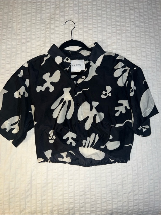 Frame Denim Tops - Frame Denim Black & White Abstract Crop Button-Up Top